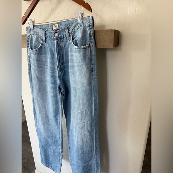 Citizens of Humanity|COH Flavia trouser Jean,straight leg•••Size 28,light wash - Picture 5 of 16